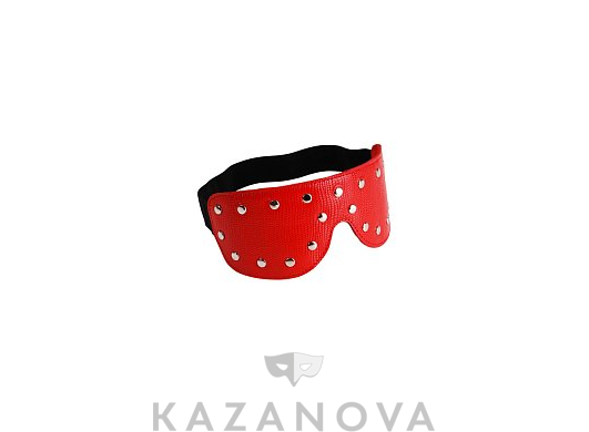 Маска красная закрытая из натуральной кожи с заклепками